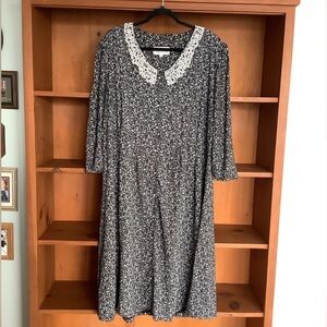 Vintage 90s Plus Size Black Floral Dress Lace Collar Pearl Buttons Size 1X